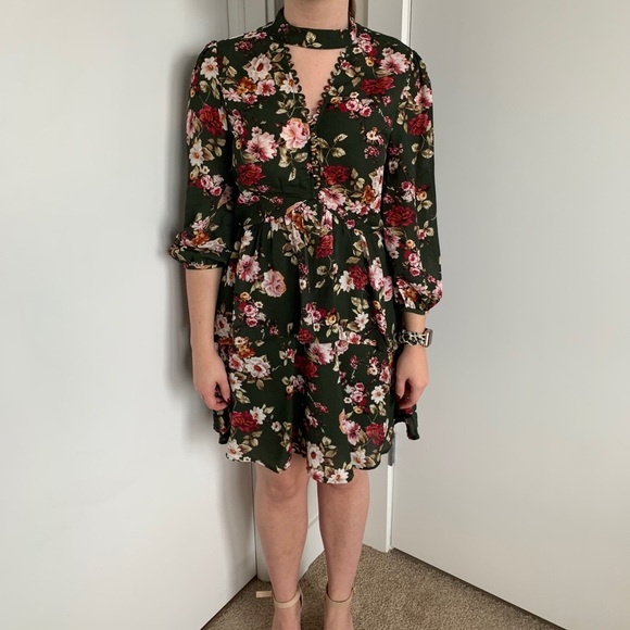 Entro Floral Ruffle Dress - Picture 4 of 5